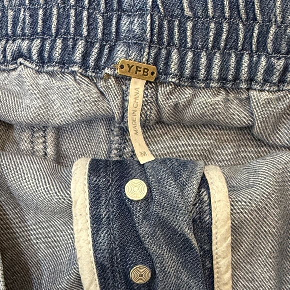 YFB Denim Midi Skirt With Brass buttons and soft material. Women’s Size M - Picture 12 of 12